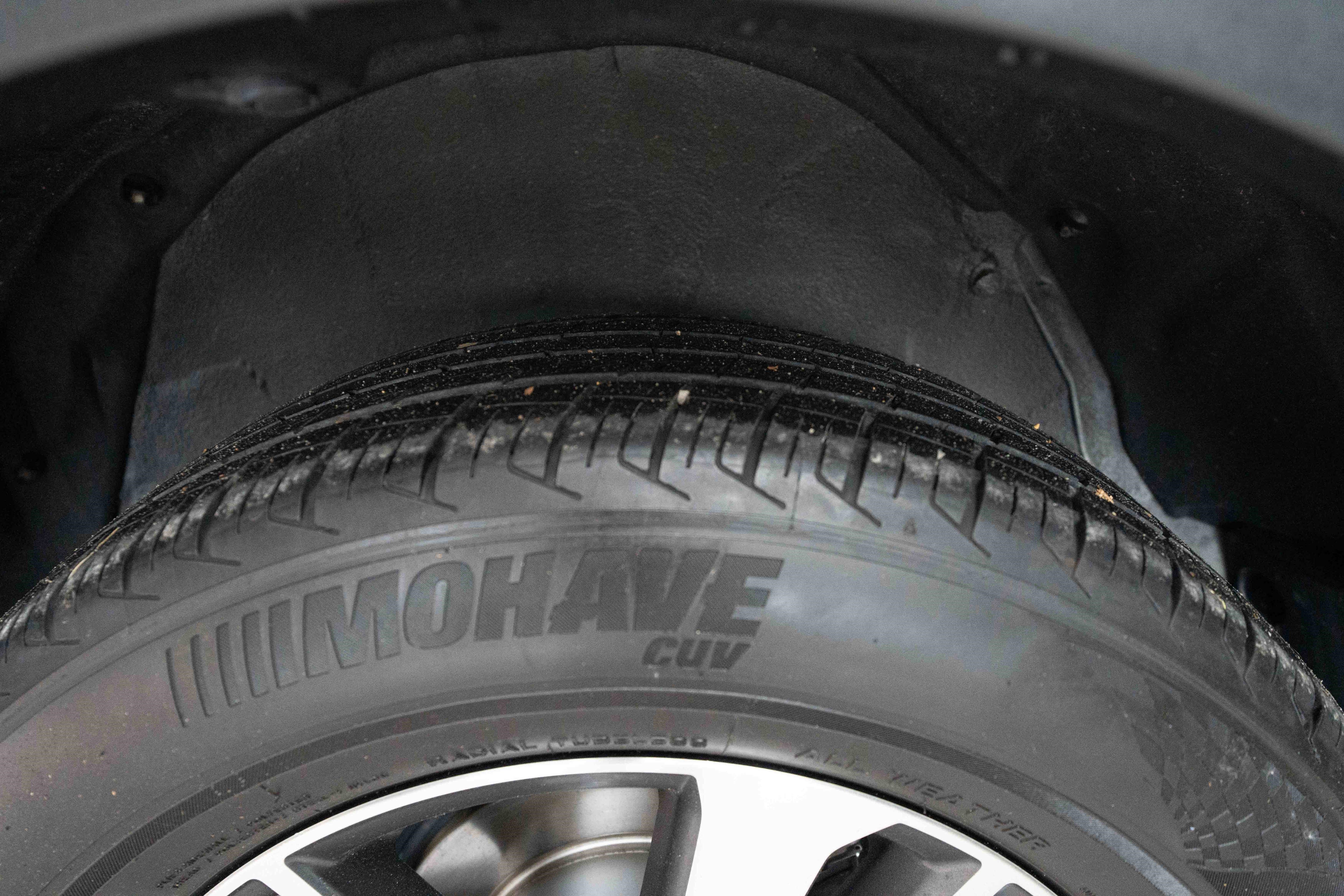 Used 2018 Toyota RAV4 XLE AWD/4WD image 32
