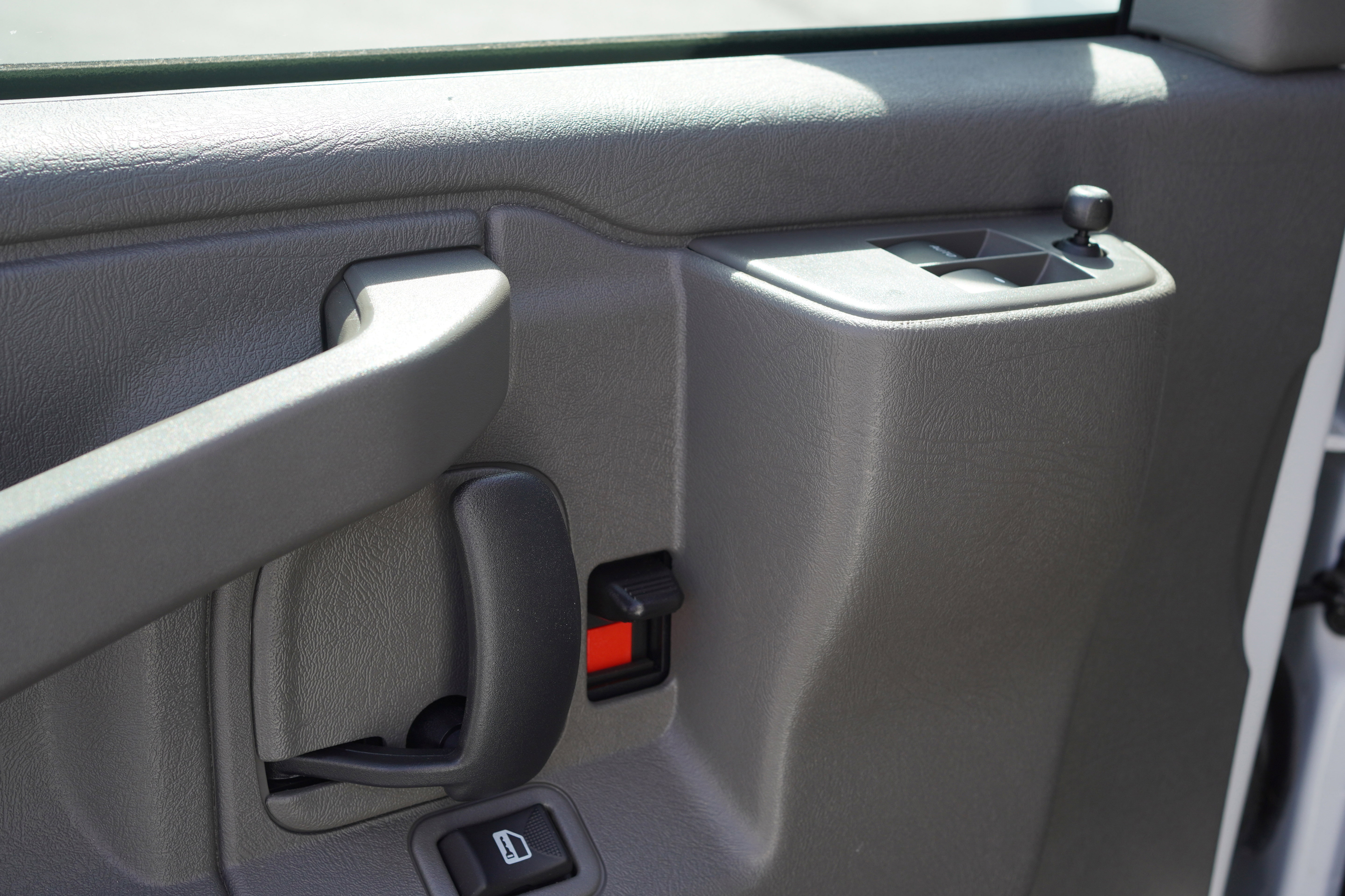 New 2025 GMC Savana 3500 w/ Power Convenience Package image 18