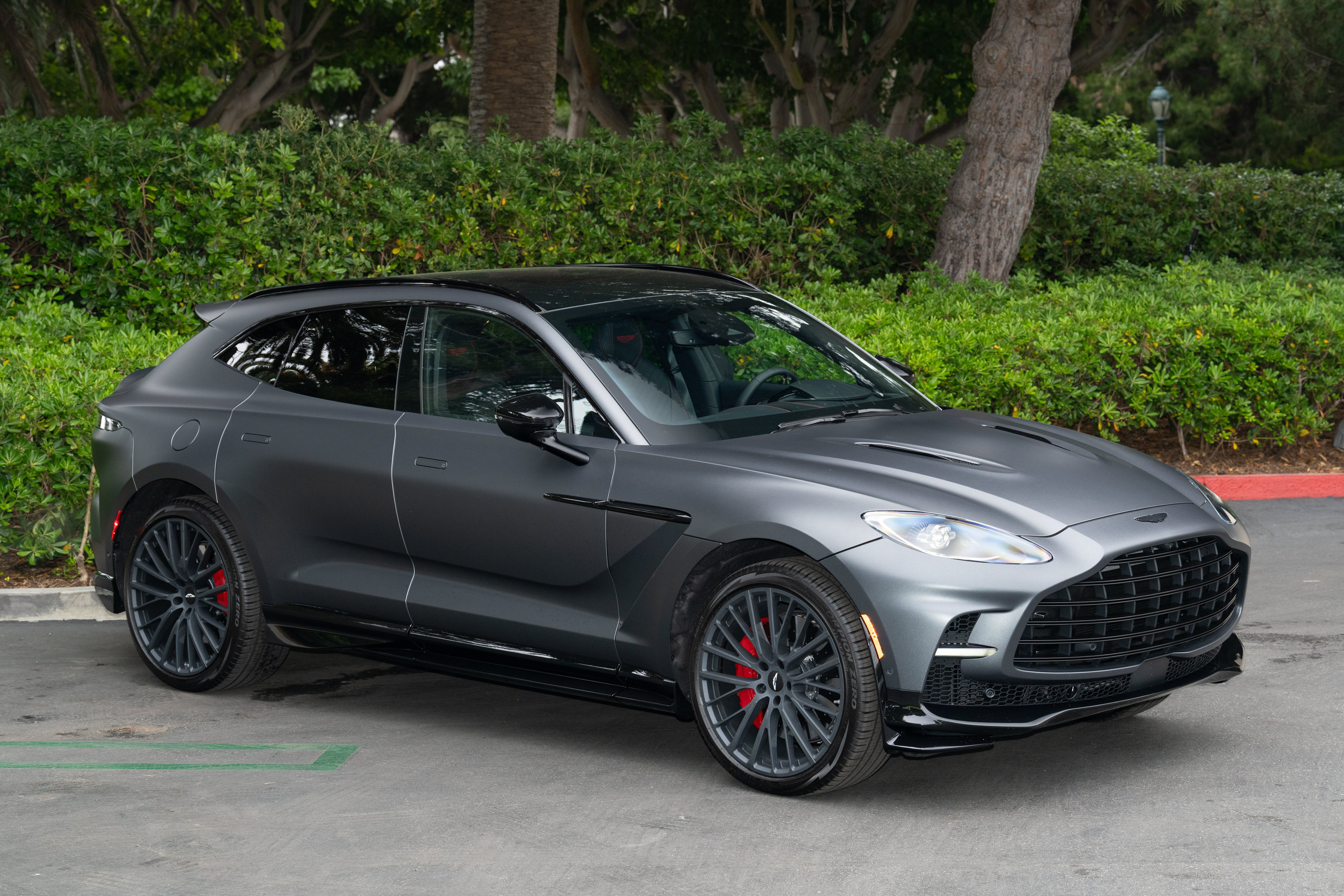 Used 2025 Aston Martin DBX 707 AWD/4WD image 1