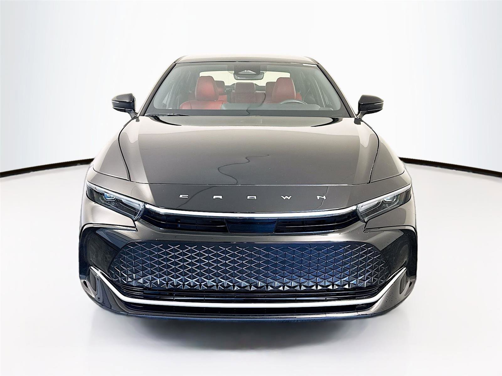 Used 2023 Toyota Crown XLE image 4