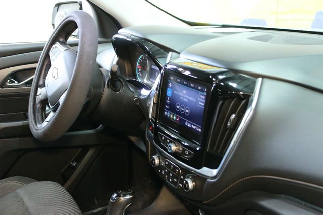 Used 2020 Chevrolet Traverse LT w/ Driver Confidence II Package AWD/4WD image 10