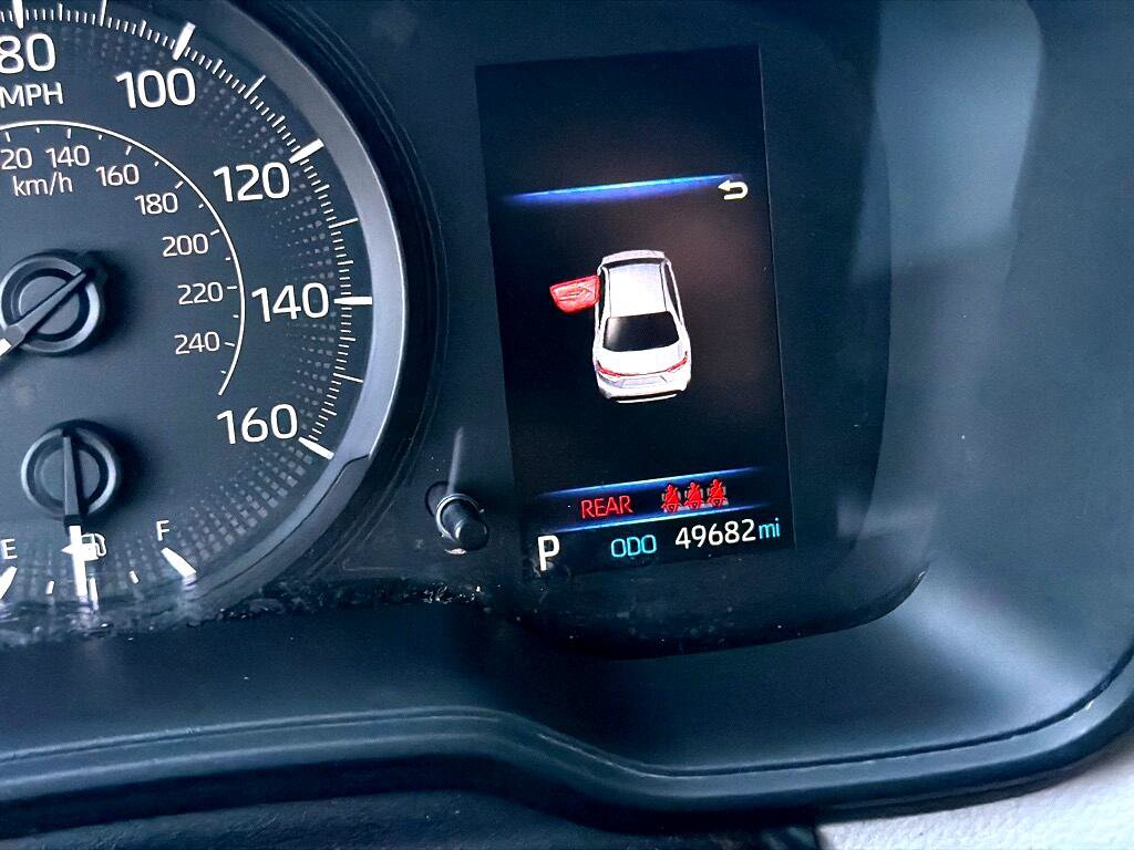 Used 2020 Toyota Corolla L w/ Phone Cable & Charge Package image 16