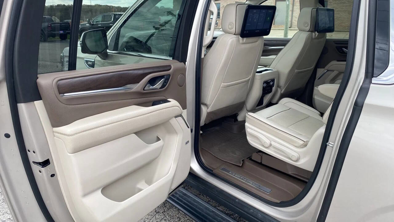 Used 2021 GMC Yukon XL Denali w/ Denali Premium Package image 26