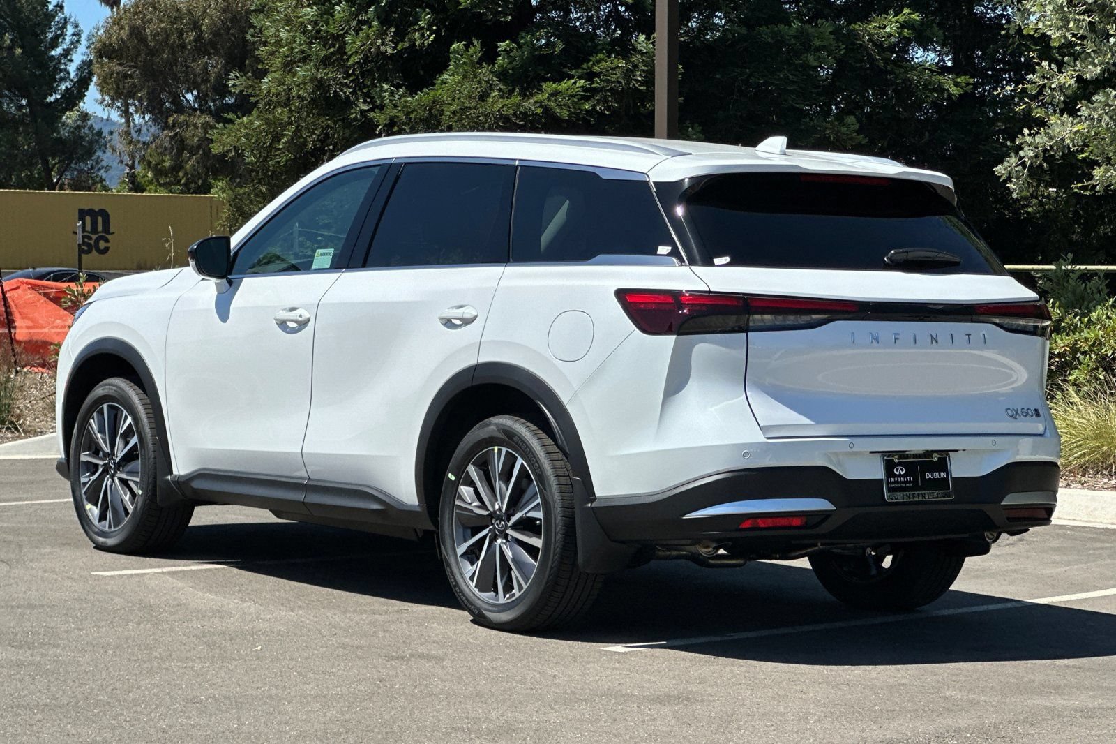 New 2027 INFINITI QX60 Luxe w/ Cargo Package AWD/4WD image 3