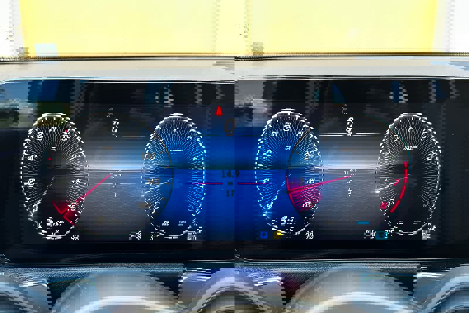 New 2025 Mercedes-Benz GLB 250 4MATIC image 23