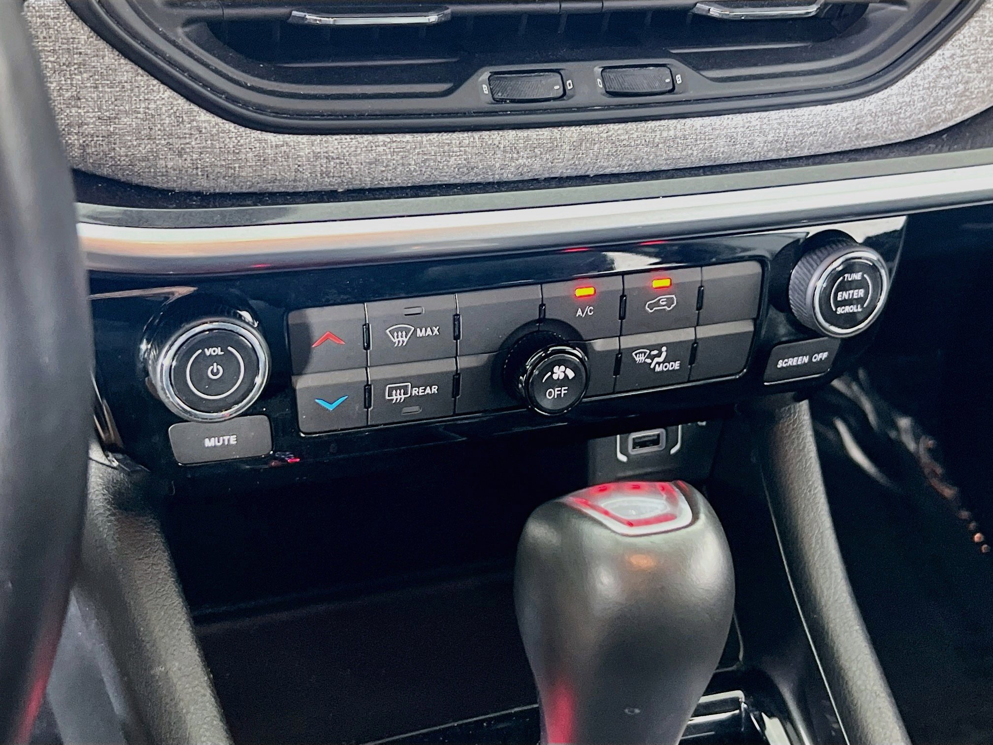 Used 2022 Jeep Compass Latitude AWD/4WD image 15