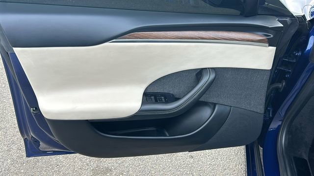 Used 2021 Tesla Model S Plaid image 16