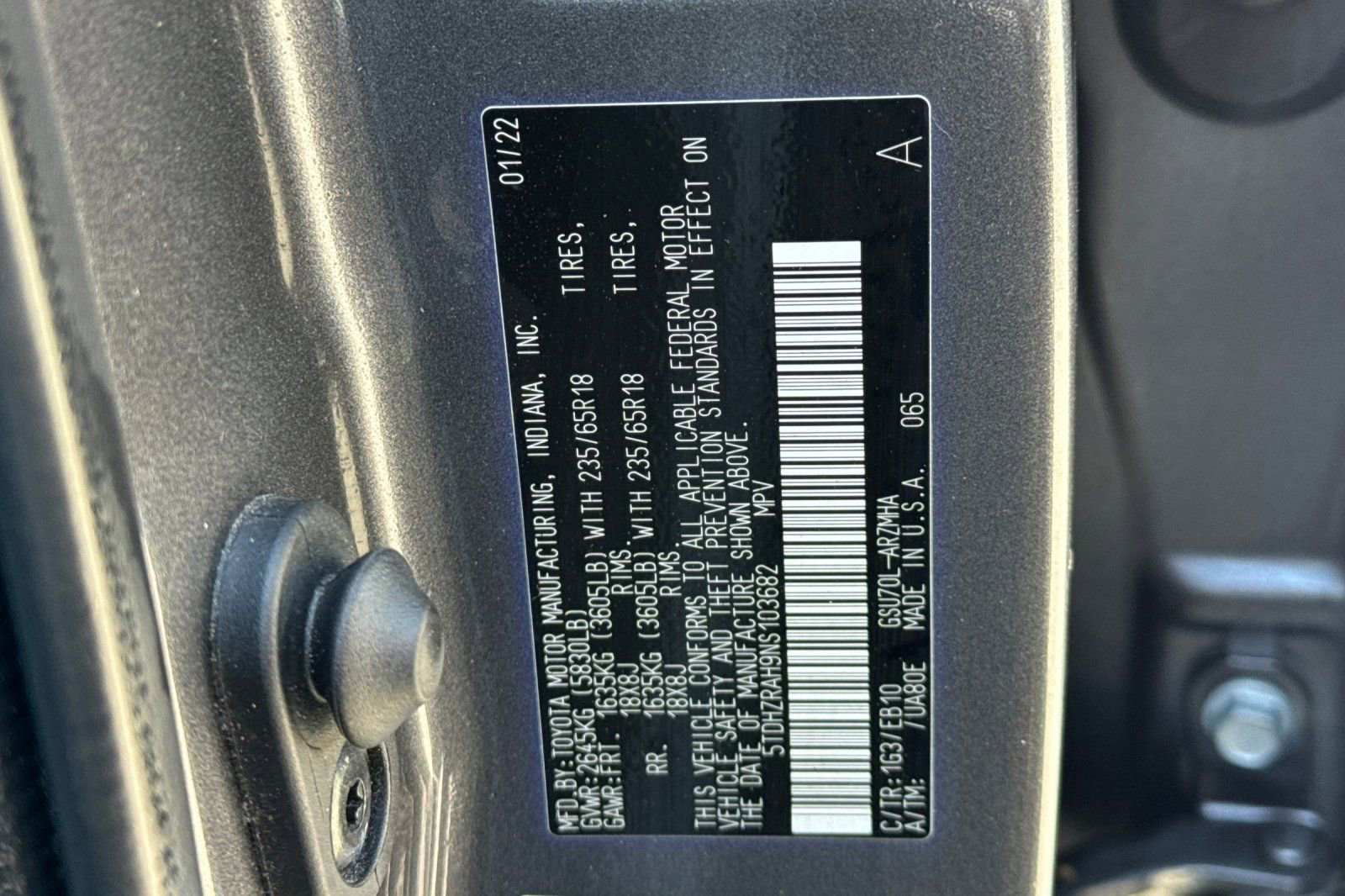 Used 2022 Toyota Highlander XLE FWD image 30