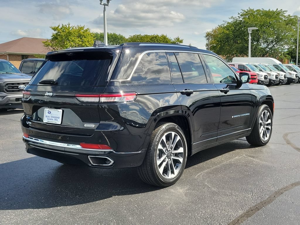 Used 2023 Jeep Grand Cherokee Overland w/ Advanced Protech Group III AWD/4WD image 4