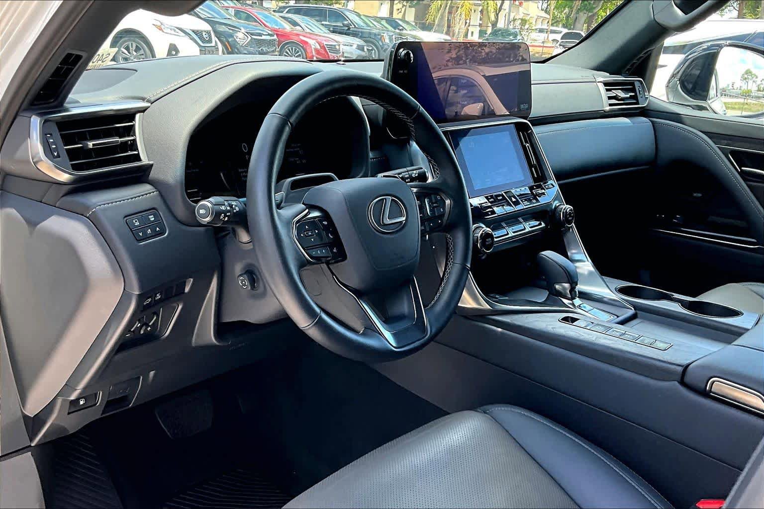 Used 2025 Lexus LX 700h Overtrail w/ Accessory Package (Z1) AWD/4WD image 18