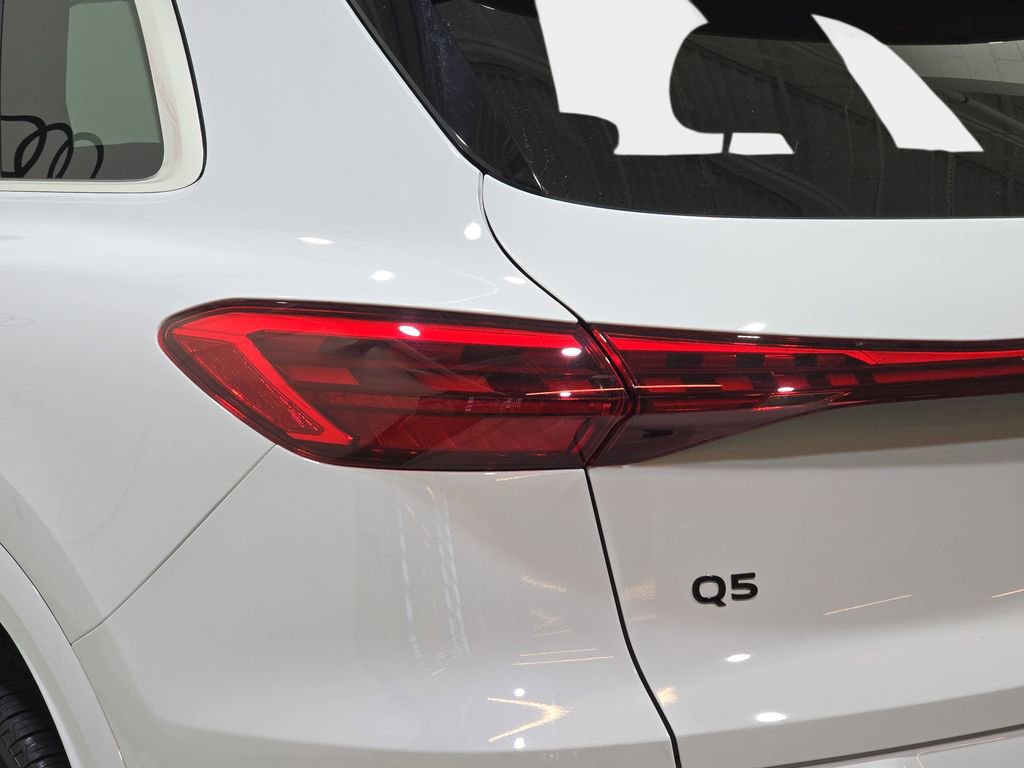 Certified 2025 Audi Q5 Premium w/ Convenience Package image 35
