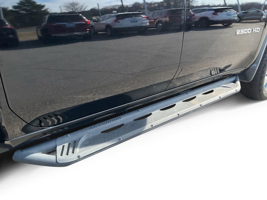Used 2021 Chevrolet Silverado 2500 LT w/ Convenience Package image 16