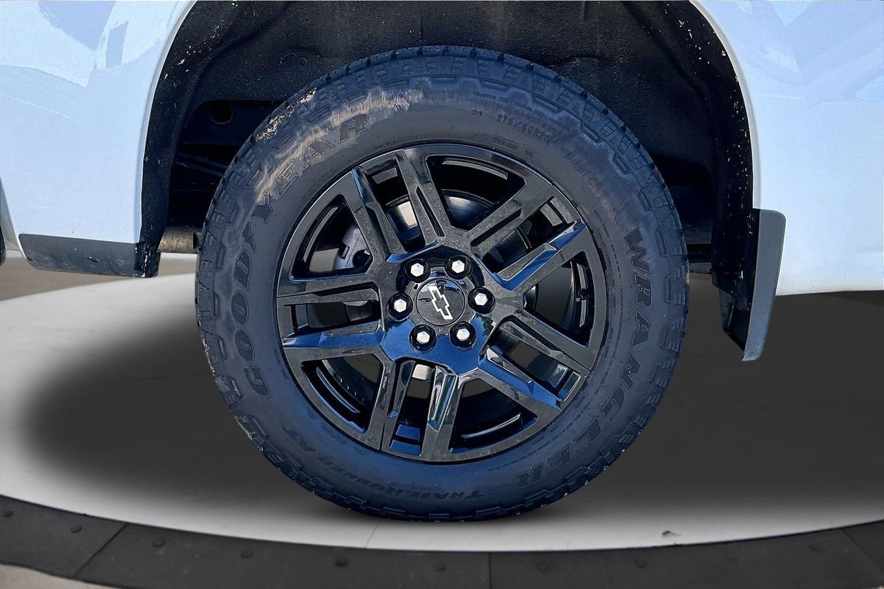 Used 2023 Chevrolet Silverado 1500 RST w/ Convenience Package II AWD/4WD image 36