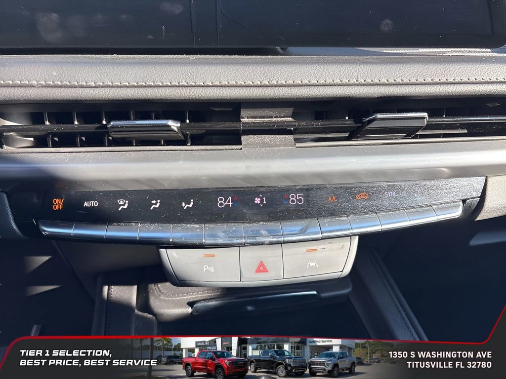 Used 2024 Cadillac XT4 Premium Luxury image 12