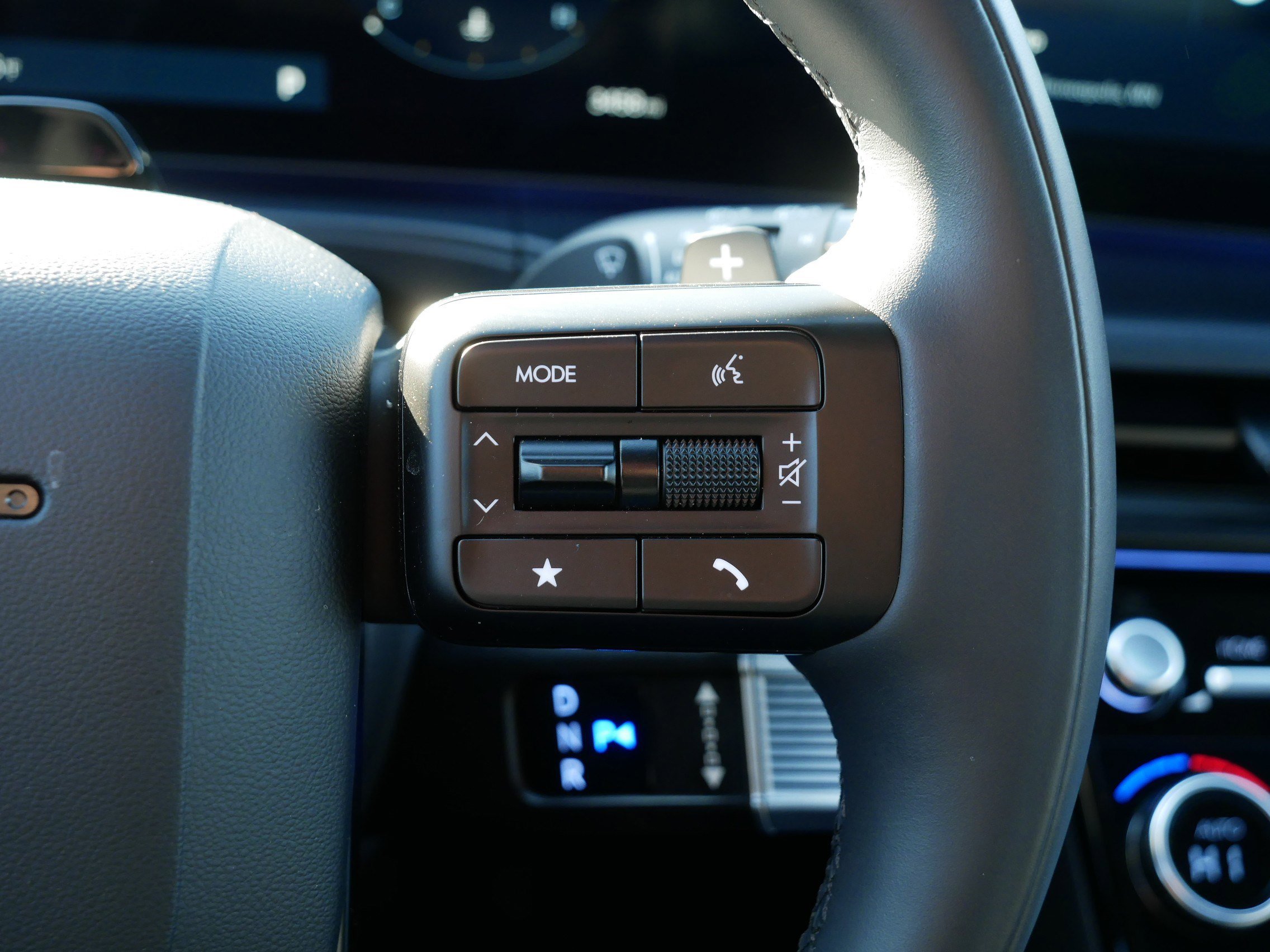 Used 2025 Hyundai Santa Fe Calligraphy image 30