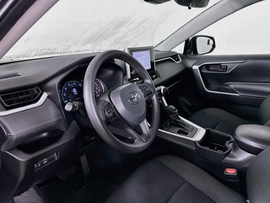 Certified 2024 Toyota RAV4 LE AWD/4WD image 9