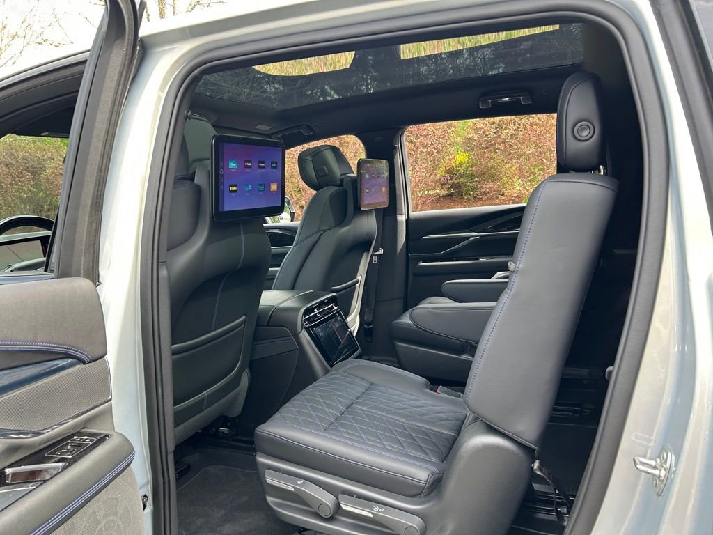 Used 2025 Cadillac Escalade IQ Sport 1 w/ Smart Trailering package image 41