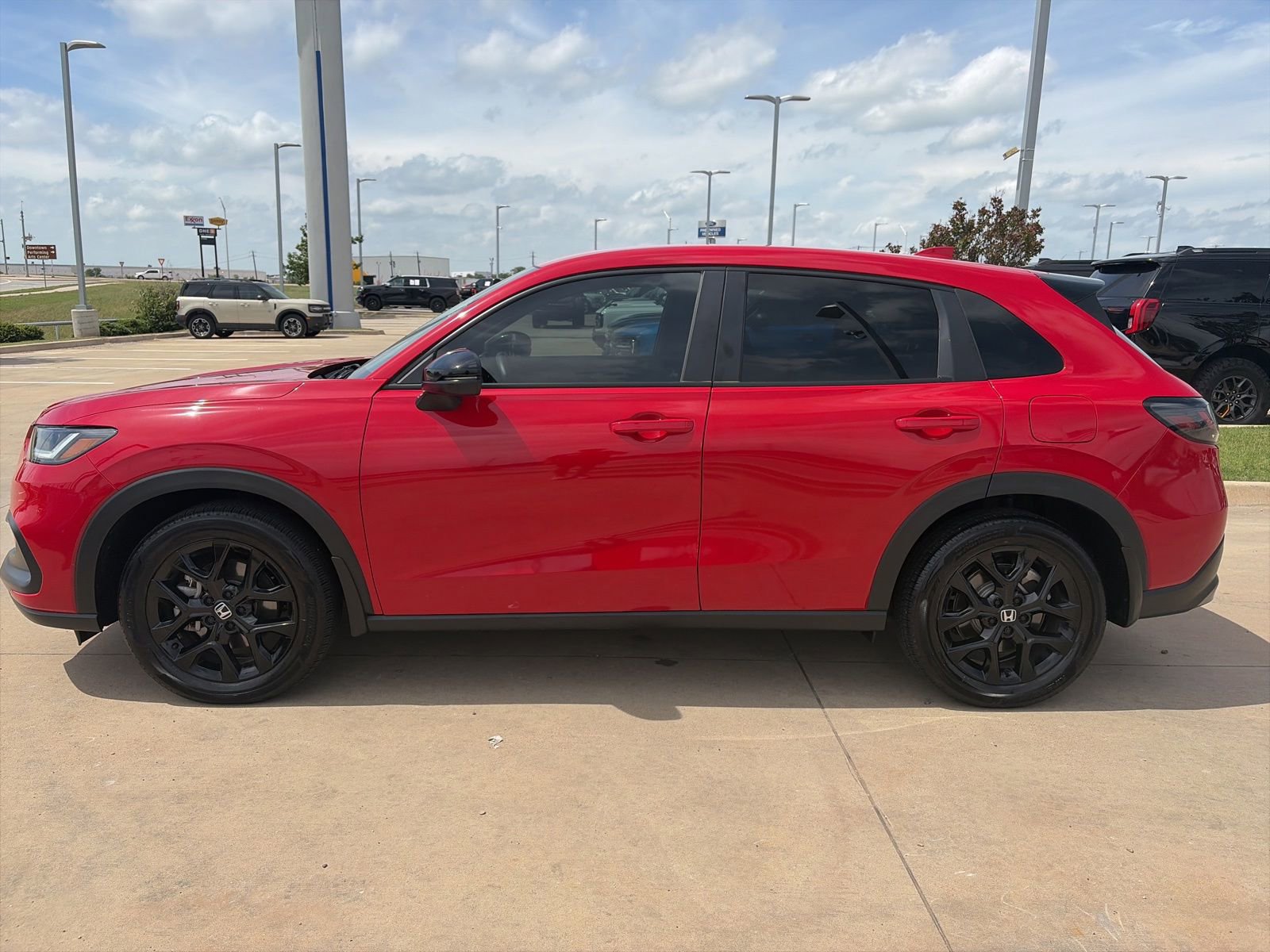 Used 2024 Honda HR-V Sport image 2