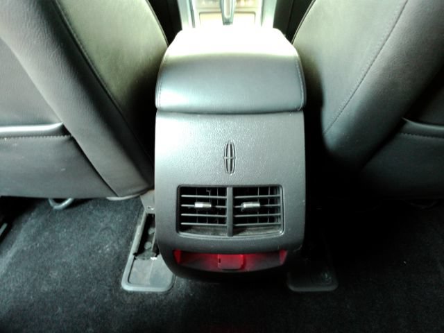 Used 2013 Lincoln MKX FWD image 26