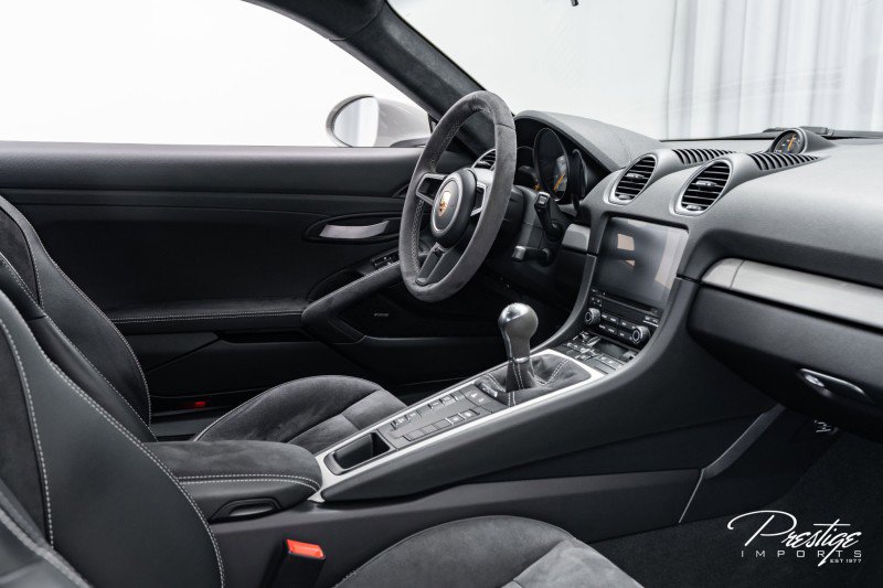 Used 2020 Porsche 718 Cayman GT4 image 40