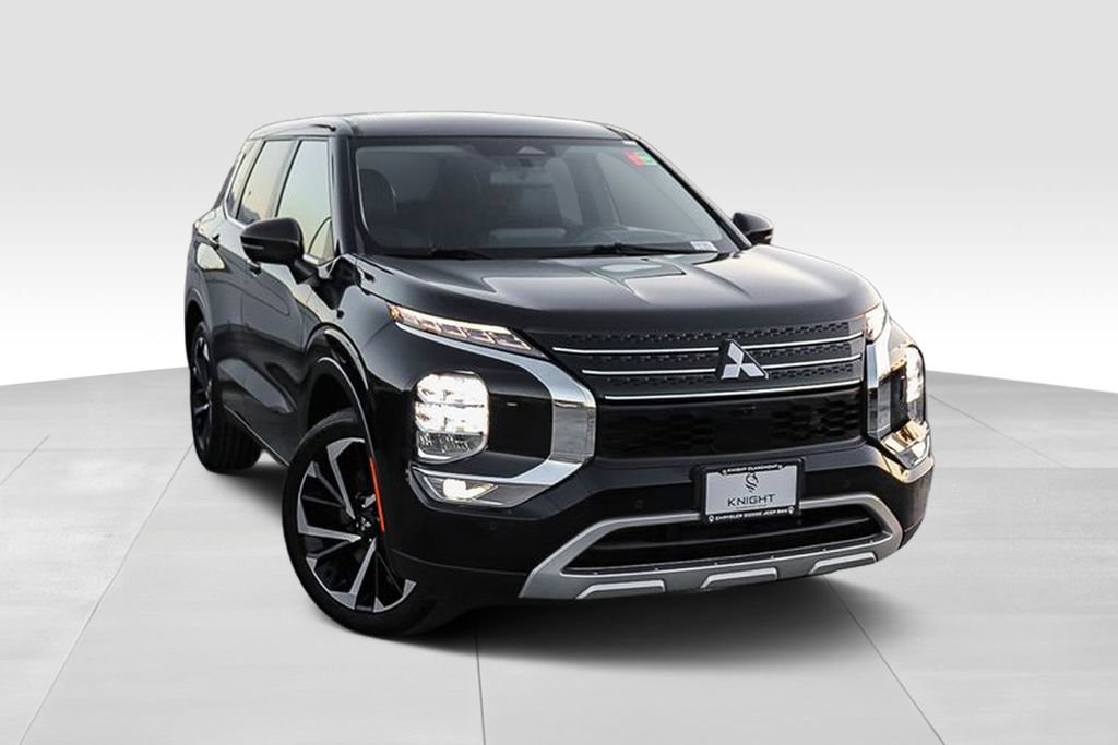 Used 2024 Mitsubishi Outlander SE AWD/4WD image 2