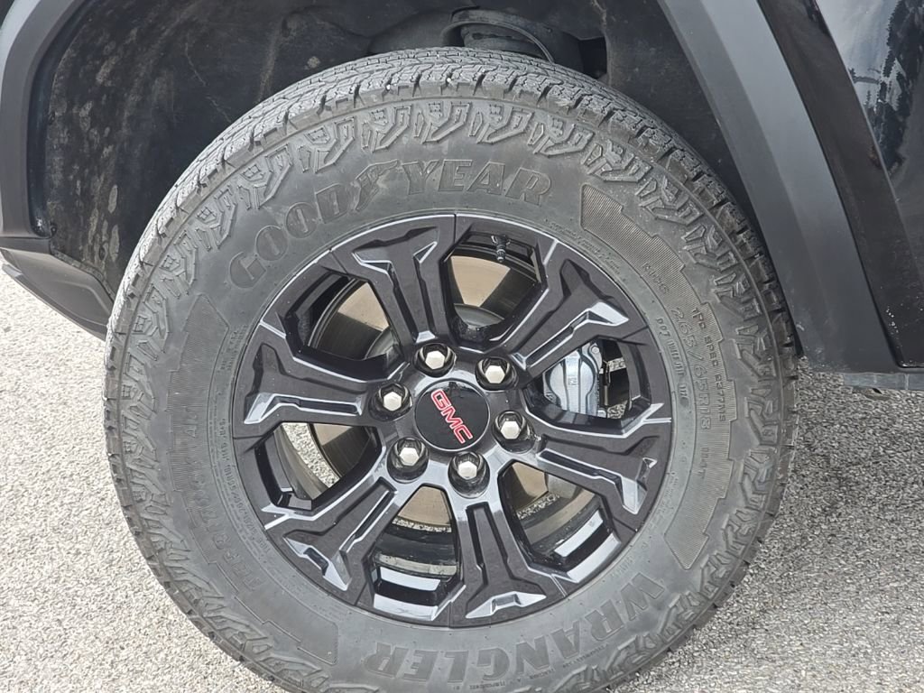 Used 2025 GMC Canyon Elevation w/ Convenience Package image 10