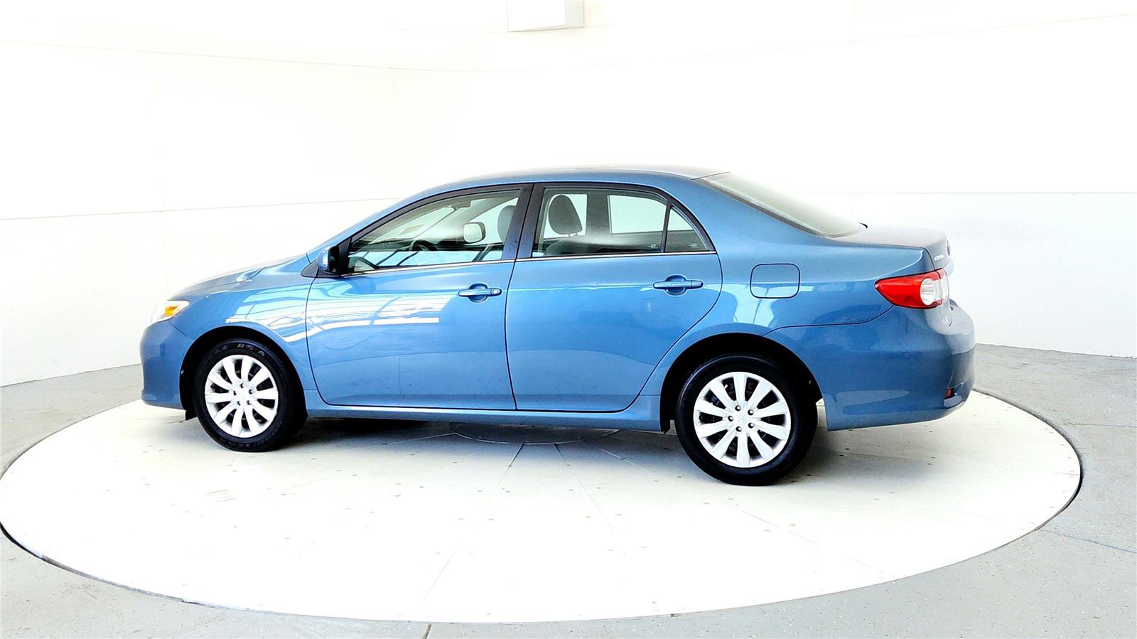 Used 2013 Toyota Corolla LE FWD image 4