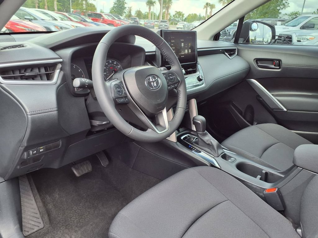 Used 2024 Toyota Corolla Cross LE FWD image 19