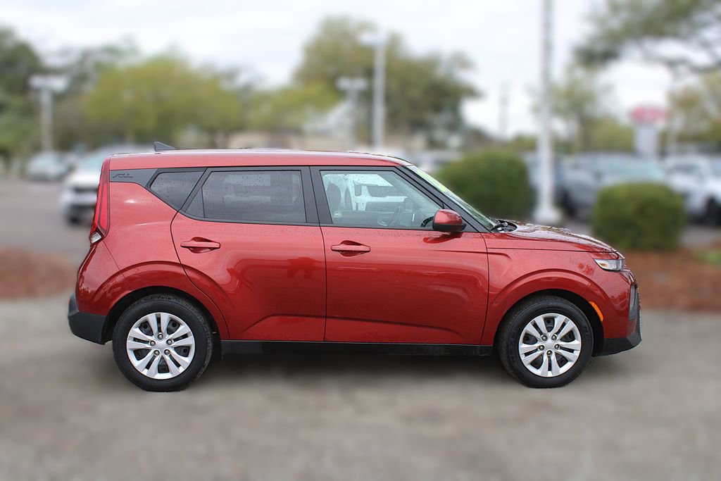Certified 2021 Kia Soul LX image 5