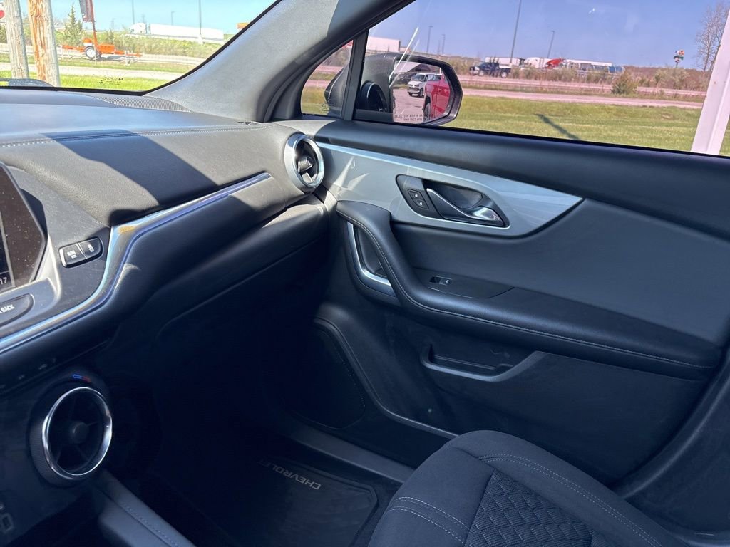 Used 2020 Chevrolet Blazer LT FWD image 26