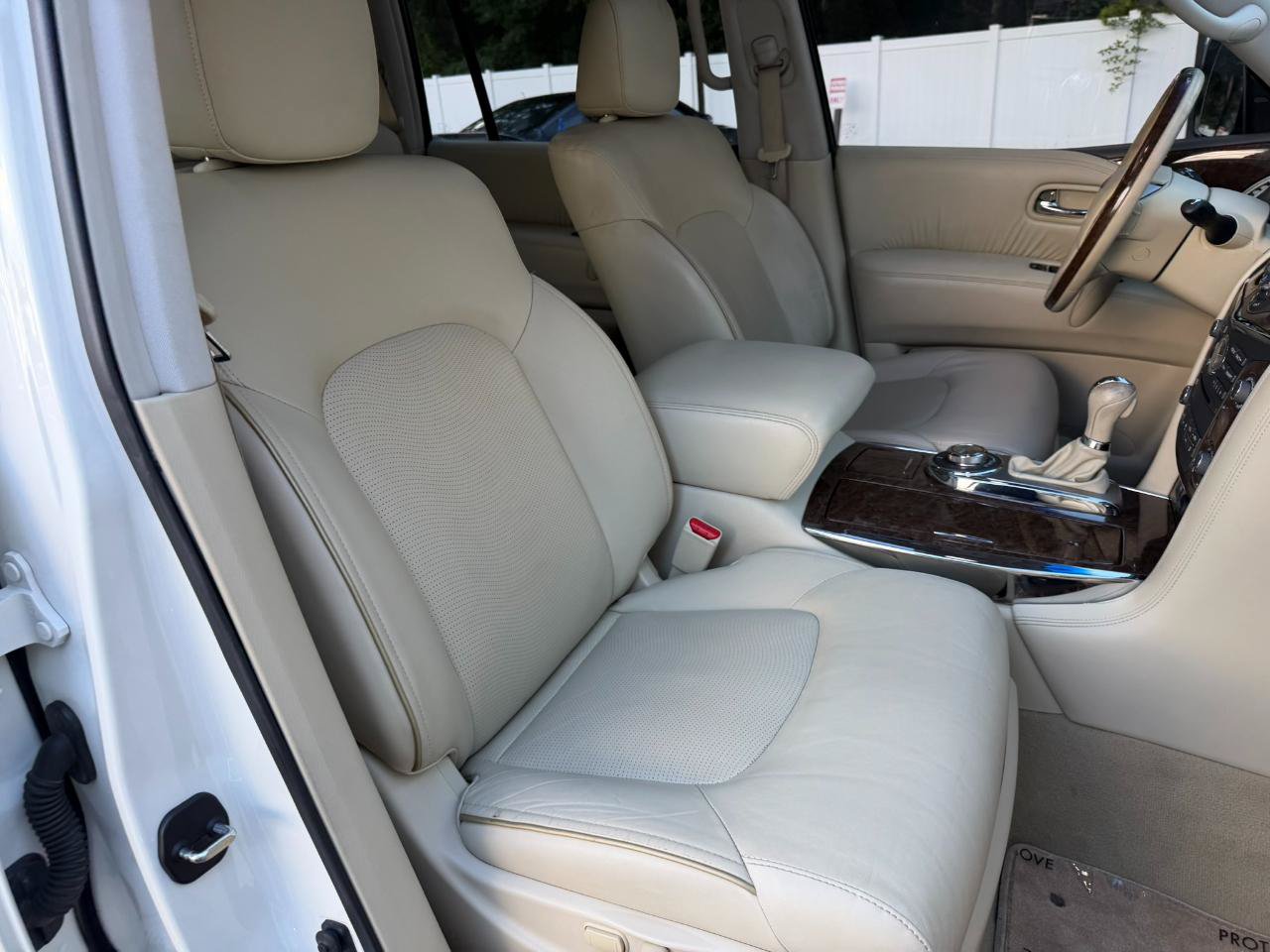 Used 2016 INFINITI QX80 4WD w/ 22" Wheel Package image 47