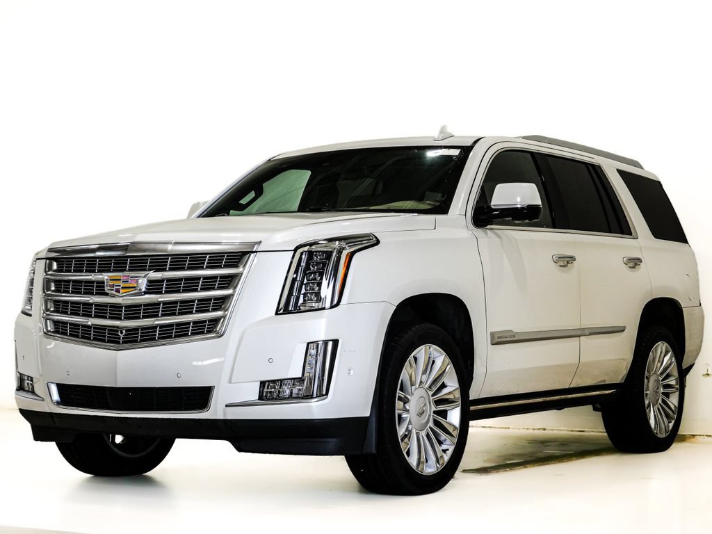 Used 2020 Cadillac Escalade Platinum AWD/4WD image 3