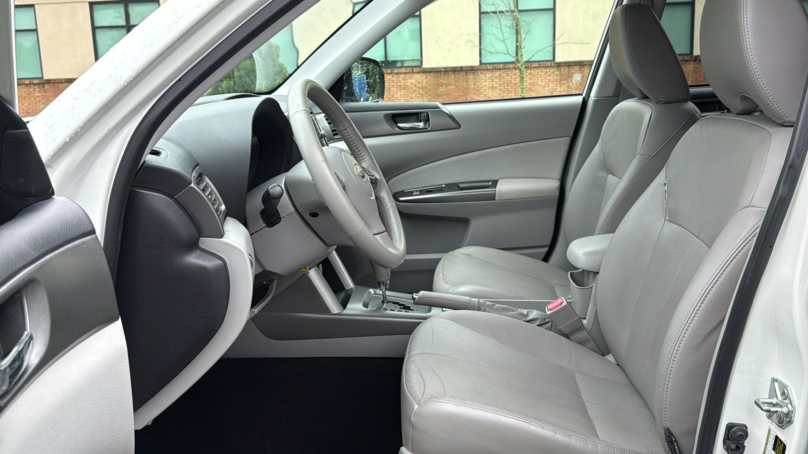 Used 2011 Subaru Forester 2.5X Limited AWD/4WD image 10
