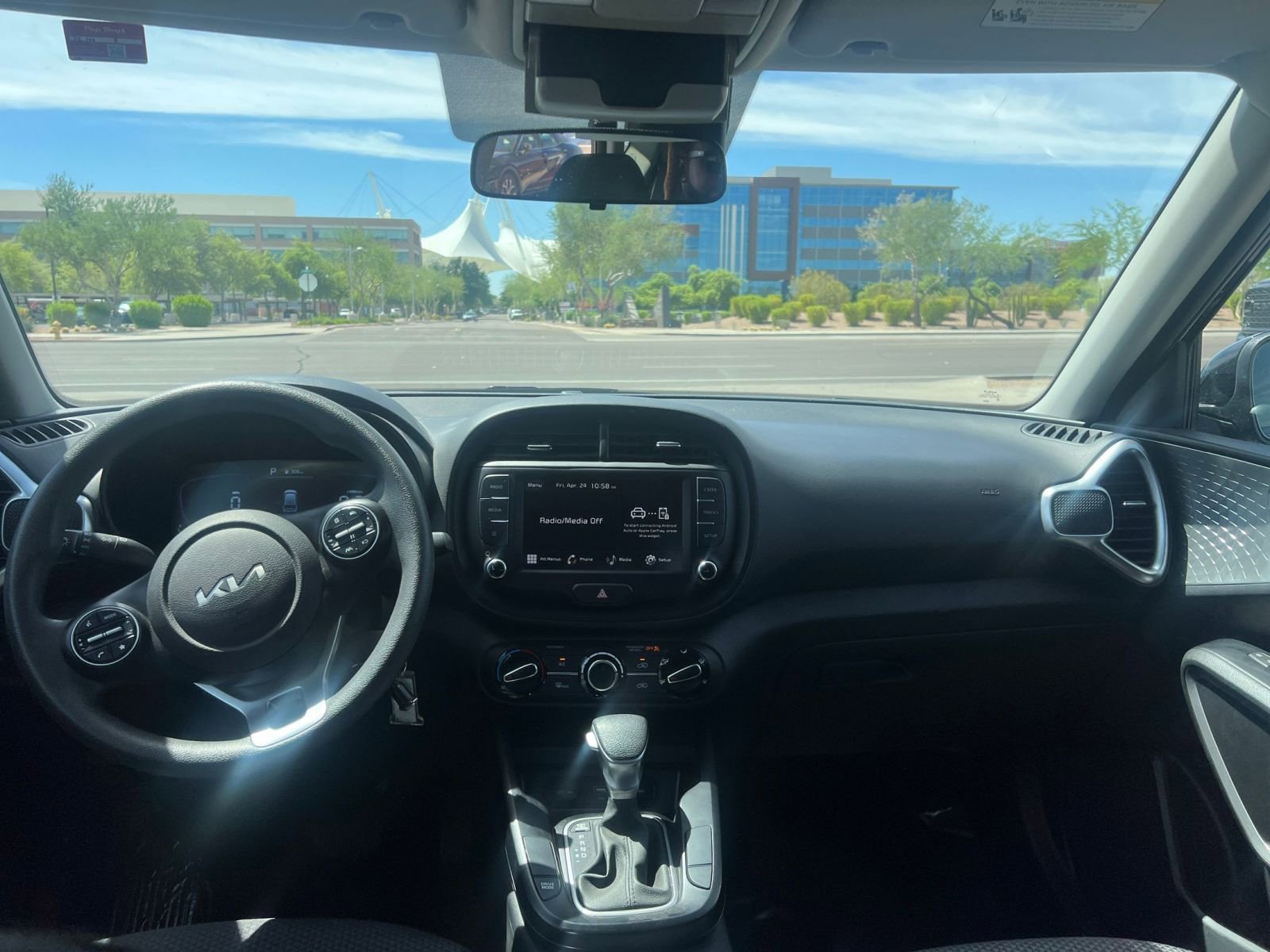 Used 2025 Kia Soul LX w/ LX Technology Package FWD image 33