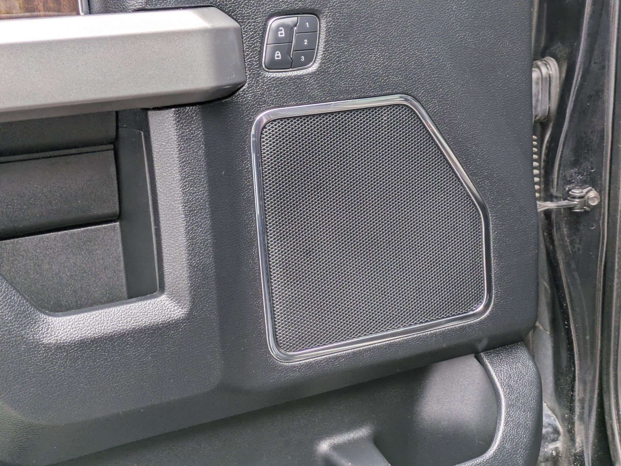 Used 2017 Ford F350 Platinum w/ Platinum Ultimate Package image 13