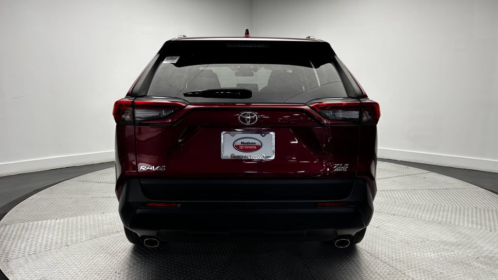 Used 2021 Toyota RAV4 XLE Premium AWD/4WD image 34