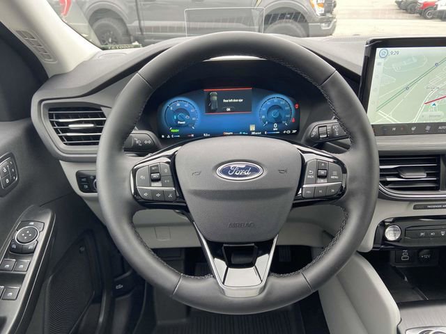 New 2025 Ford Escape SE w/ PHEV Premium Package FWD image 19