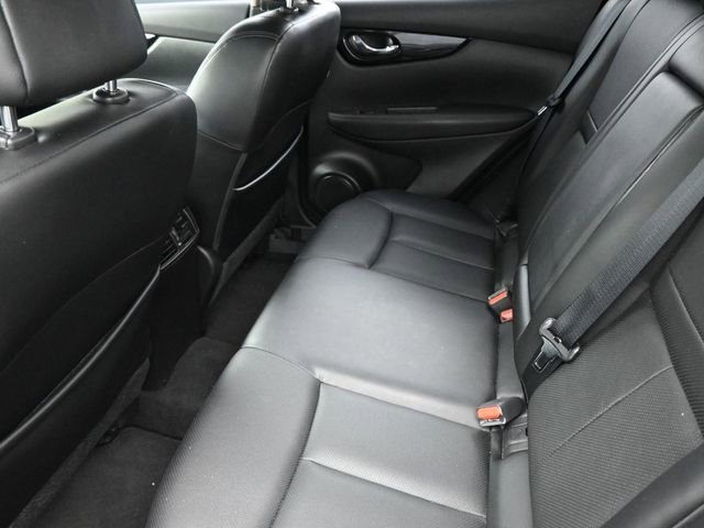 Used 2021 Nissan Rogue Sport SL w/ Premium Package image 17