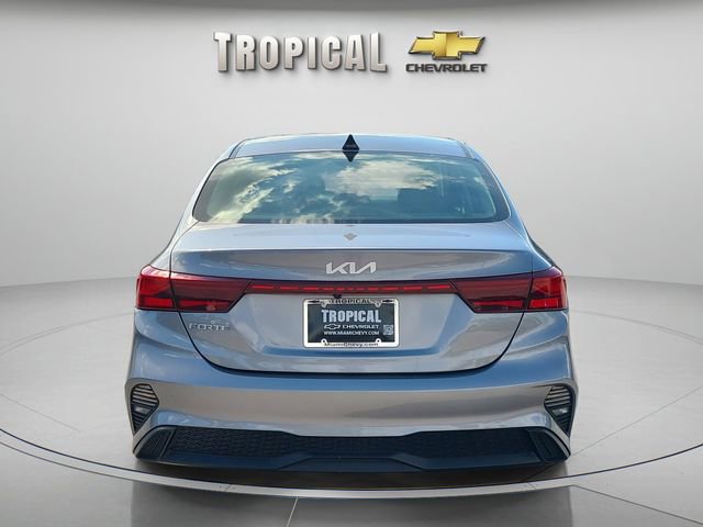 Used 2024 Kia Forte LXS FWD image 4