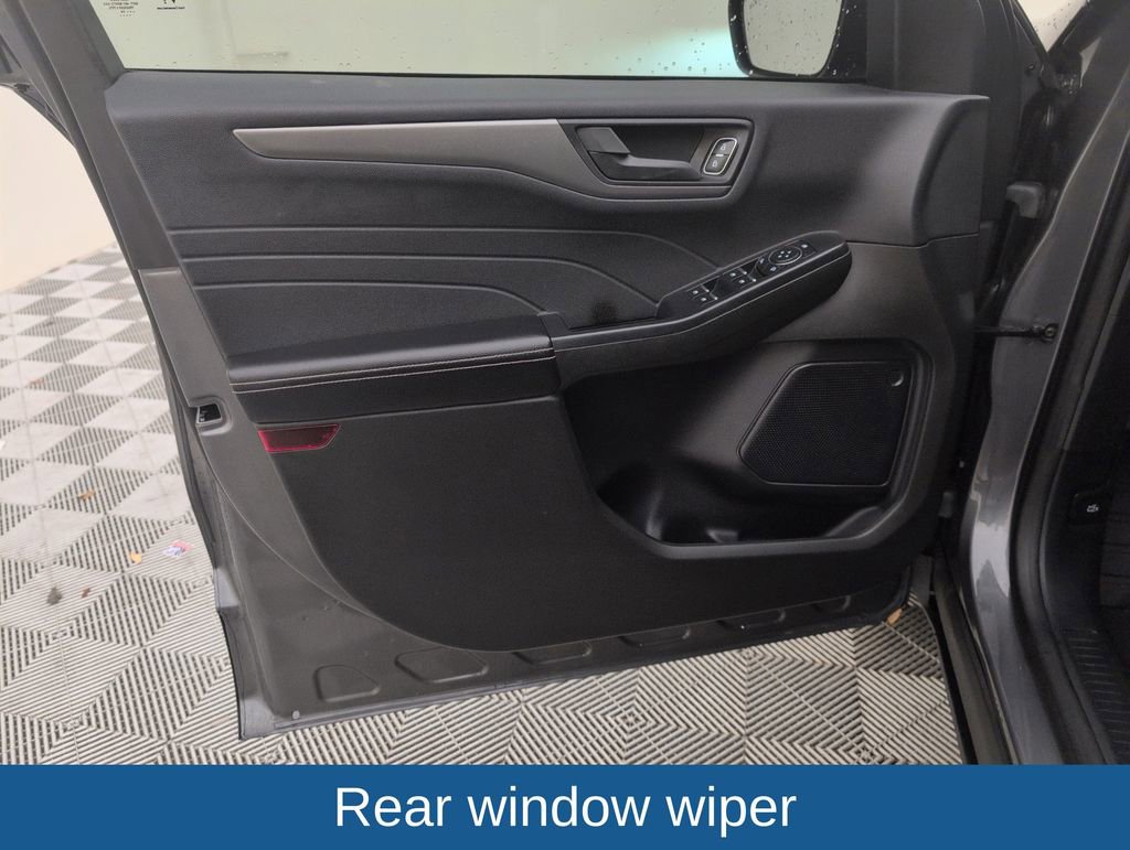 Used 2024 Ford Escape Active image 31