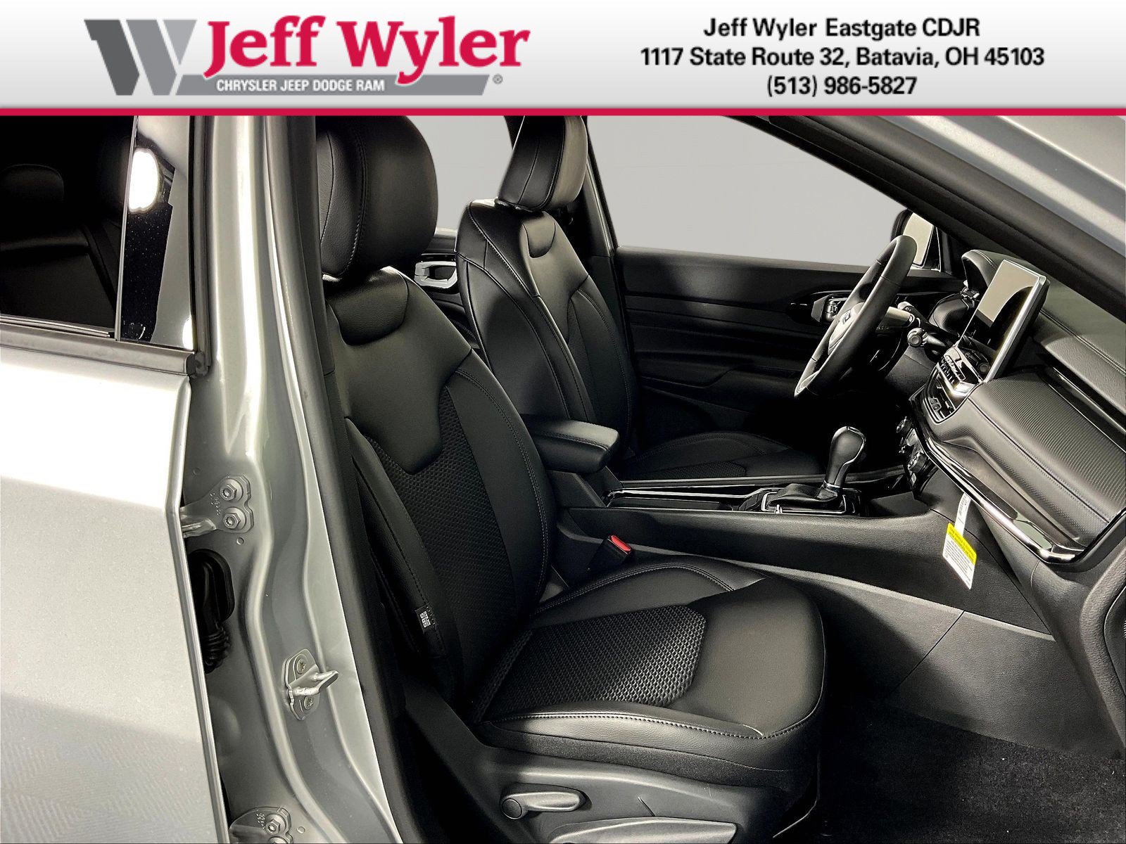 New 2026 Jeep Compass Latitude AWD/4WD image 18