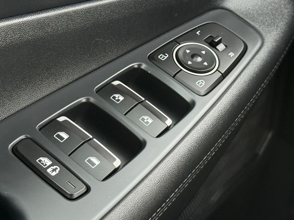 Used 2023 Hyundai Santa Fe SEL FWD image 18
