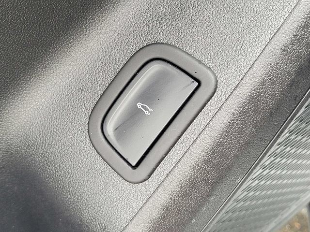 Used 2025 Chevrolet Traverse LT AWD/4WD image 14