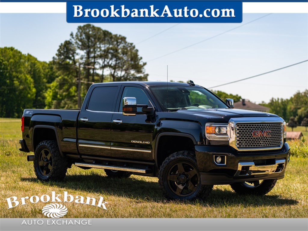 Used 2015 GMC Sierra 2500 Denali w/ Duramax Plus Package AWD/4WD image 1