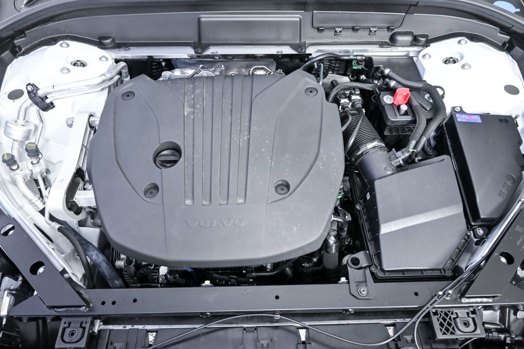 Used 2026 Volvo XC60 B5 Ultra w/ Climate Package image 36