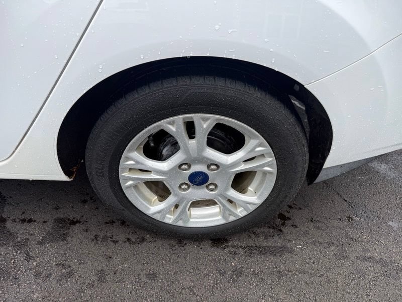 Used 2016 Ford Fiesta SE FWD image 14