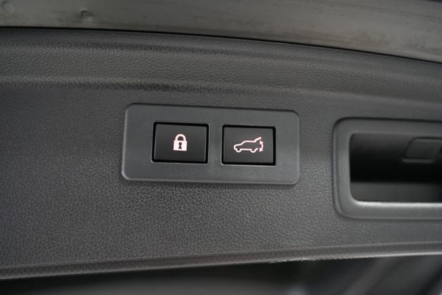 Used 2021 Subaru Forester Touring image 10