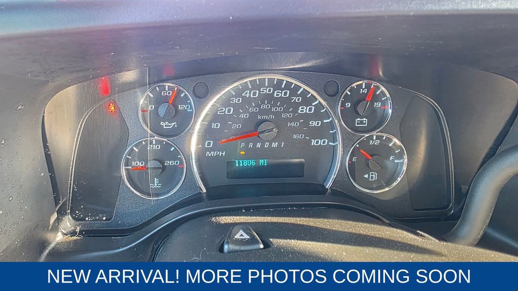 Used 2024 GMC Savana 2500 w/ Driver Convenience Package image 17