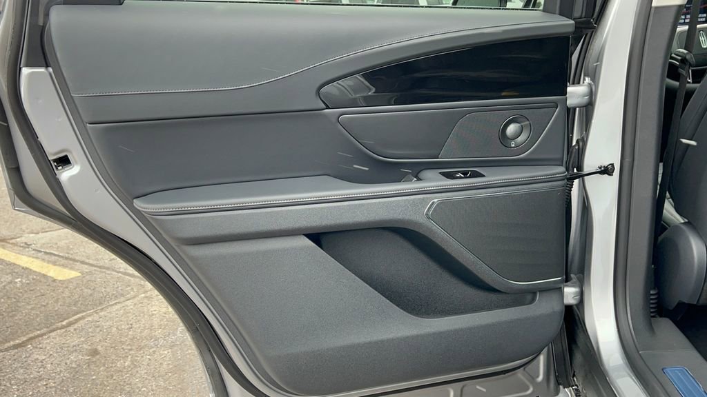 New 2026 Lincoln Nautilus Reserve w/ Jet Appearance Package AWD/4WD image 29