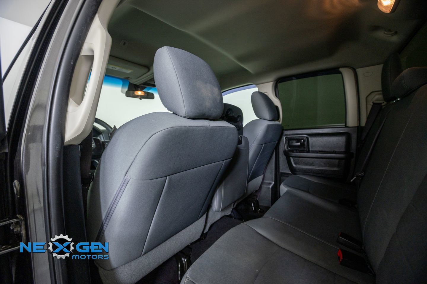 Used 2018 RAM 1500 Express w/ Express Value Package AWD/4WD image 25